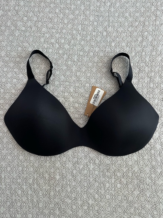SKIMS Other - NEW! Skims Wireless Push Up Bra in Onyx Black Size 34H